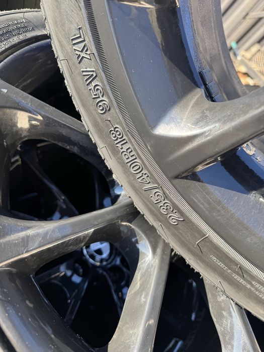 Зимові Шини з дисками різношерокі 5x120 R18 BMW 235/40 275/35 F10 F30