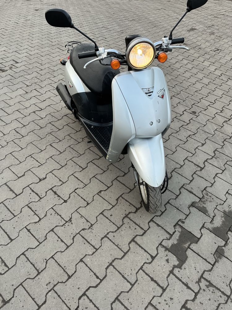 Продам скутер Honda Today Af 61