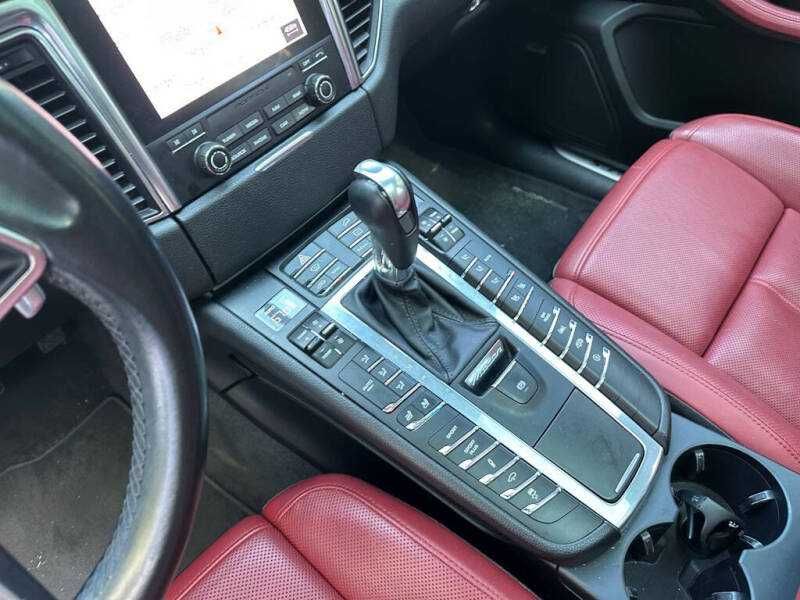 2018 Porsche Macan