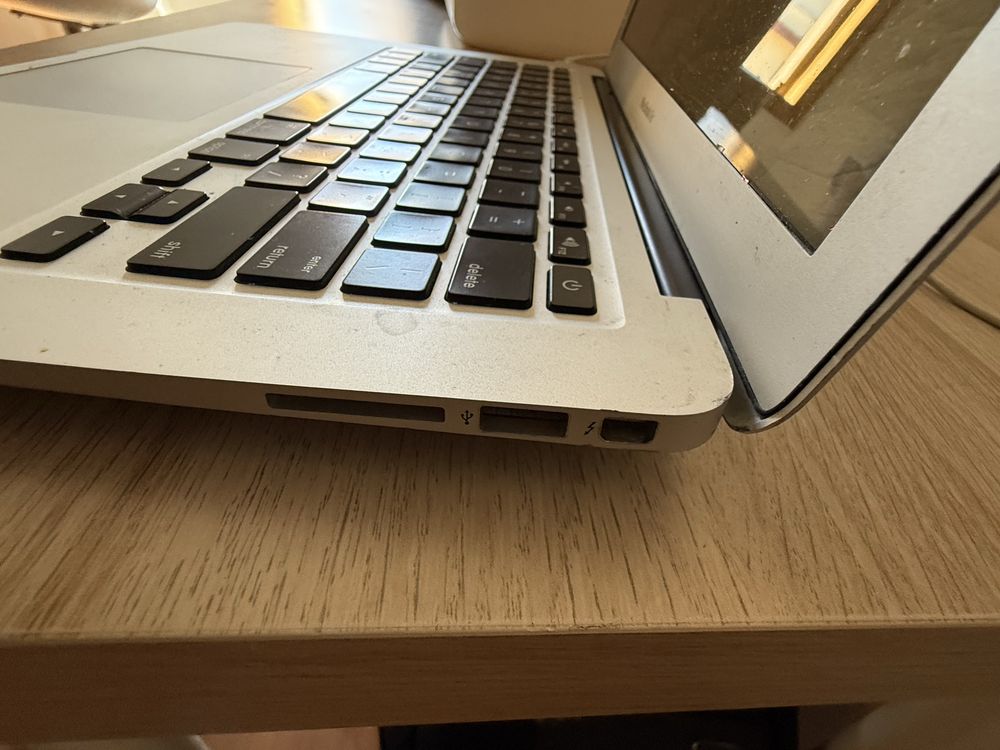 MacBook Air 13” - macOS Big Sur