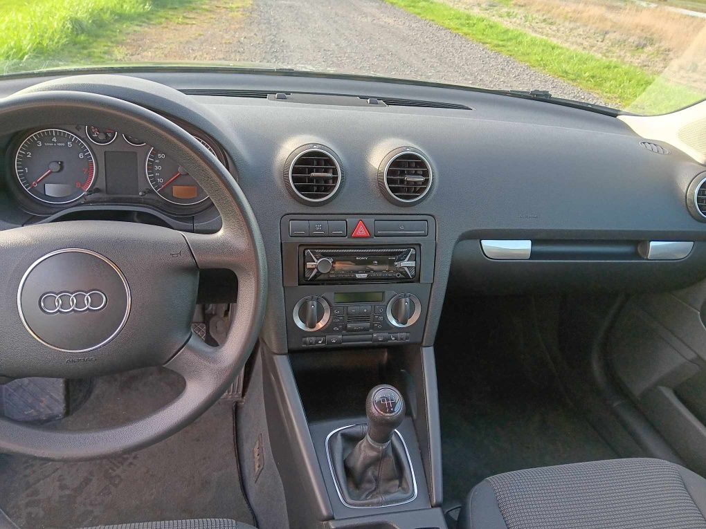 Audi A3 8P 1.6MPI  2004r