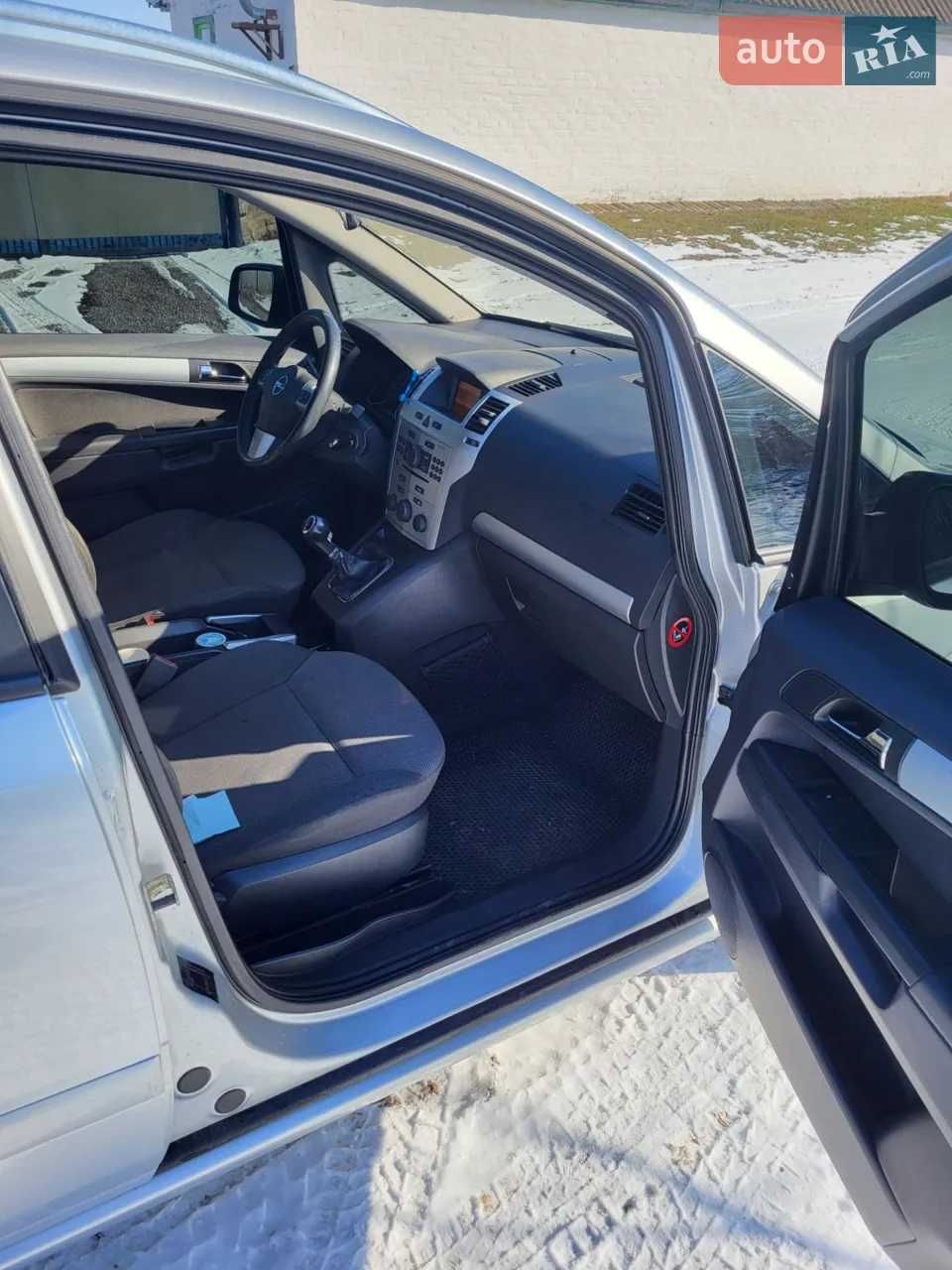Продам Opel Zafira 2009