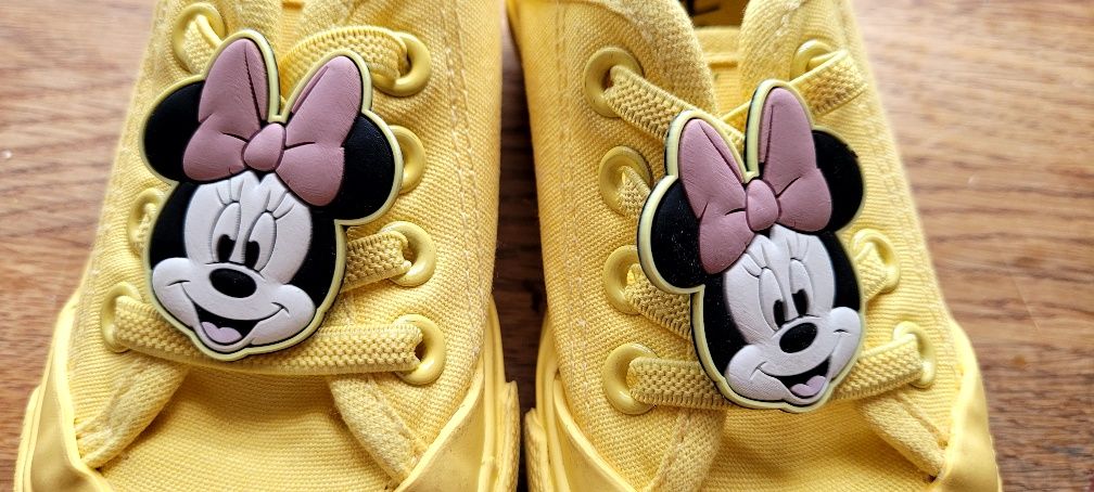 Wsuwane tenisówki RESERVED  Disney Minnie Mouse  rozmiar 24/25