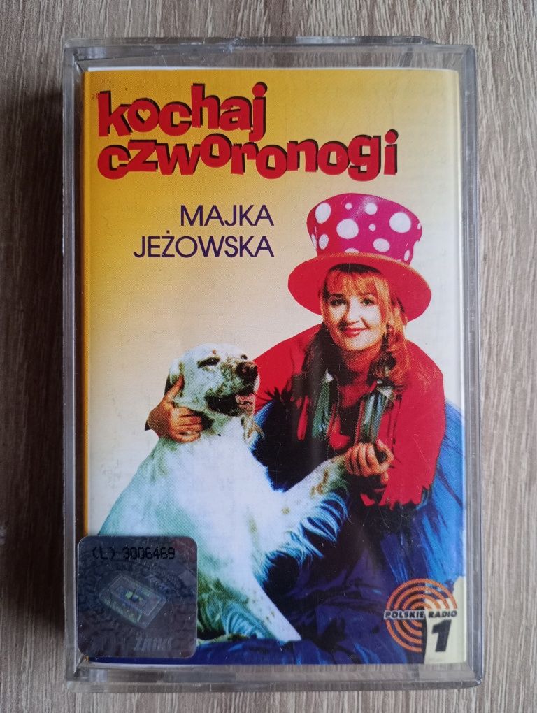 Kaseta magnetofonowa Majka Jeżowska Kochaj czworonogi