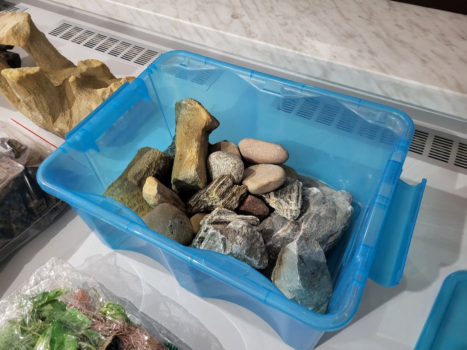 Kamienie piaskowiec liście kora kokosy skrytka ozdoby do terrarium