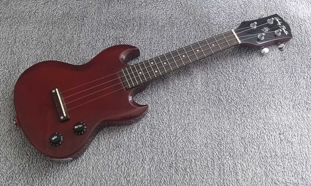 Ukulele koncertowe elektryczne Harley Benton DC SG