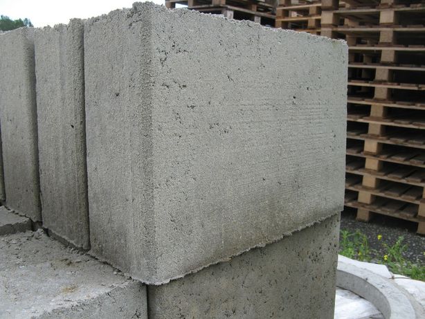 bloczek betonowy, fundamentowy 38x24x12