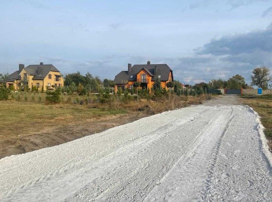 Продам участок в Обуховке рядом(100 метров )пляж