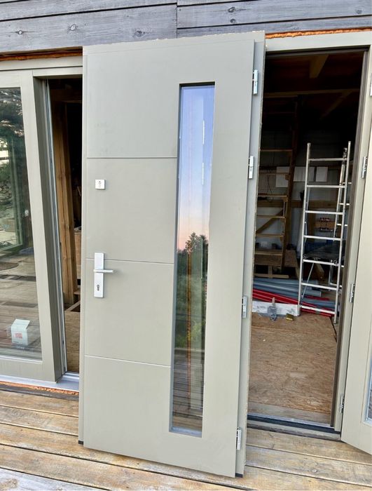 Nowe, solidne drzwi mahoń meranti. Stan idealny.