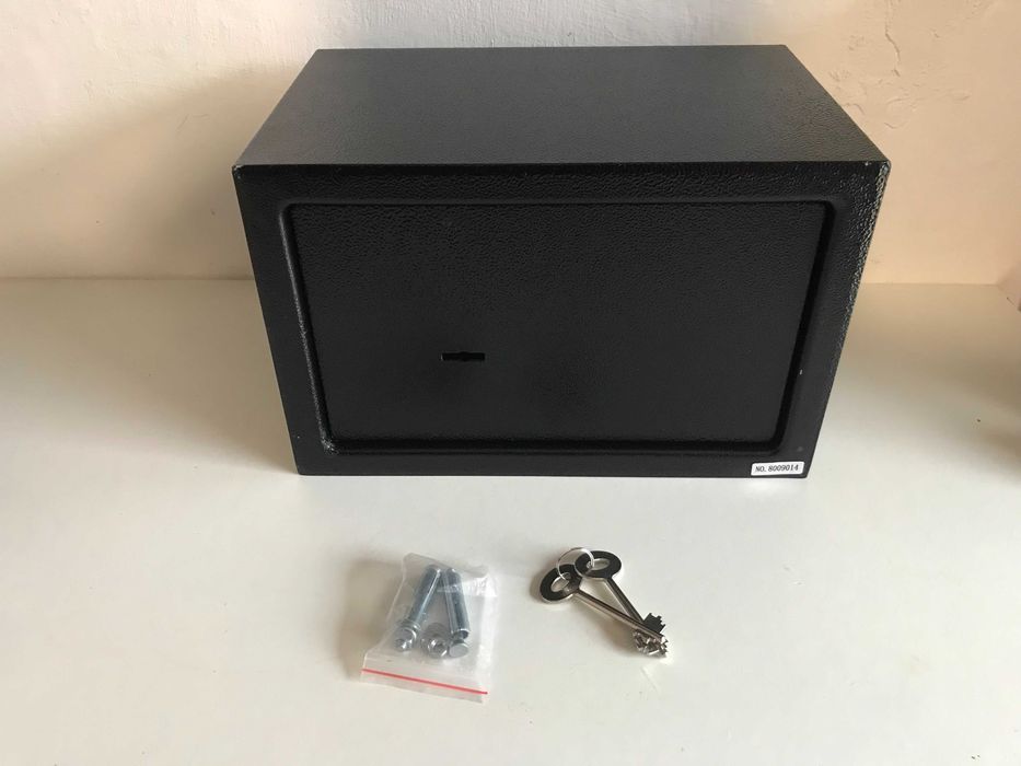 Сейф QWORK 31x20x20 см.,сталевий вогнестійкий меблевий сейф