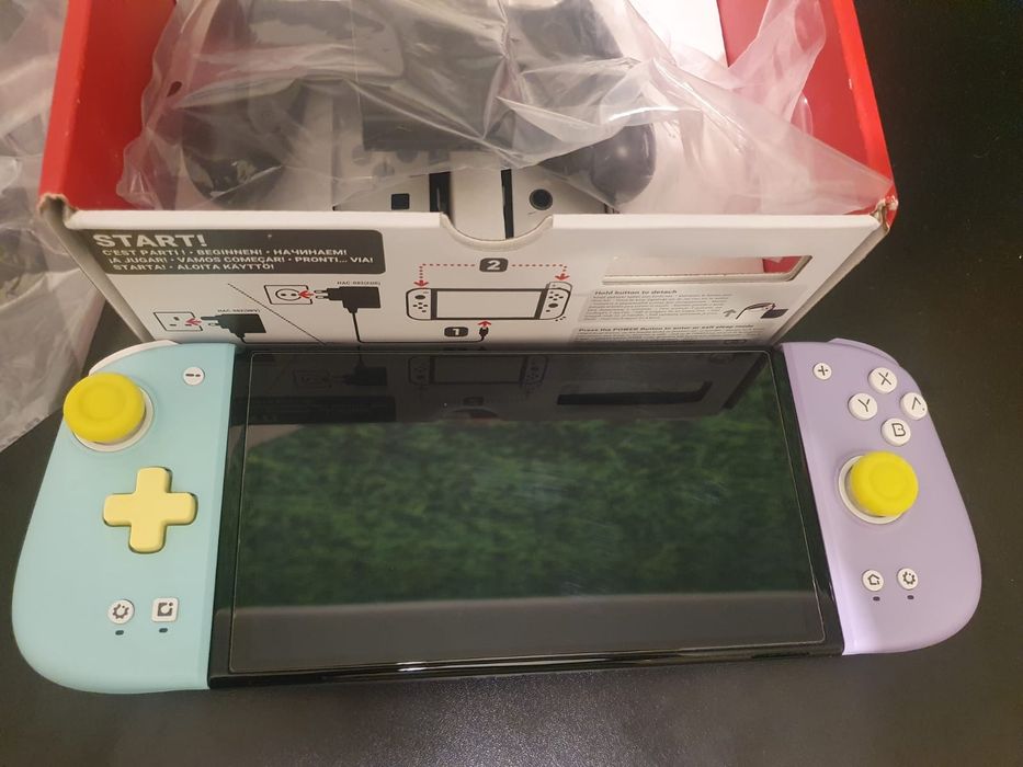 Konsola Nitendo Switch OLED z dodatkowymi padami