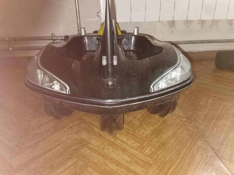 Łódka zanętowa Infinity 2.0