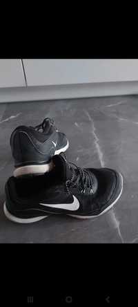 Buty Nike roz. 38,5