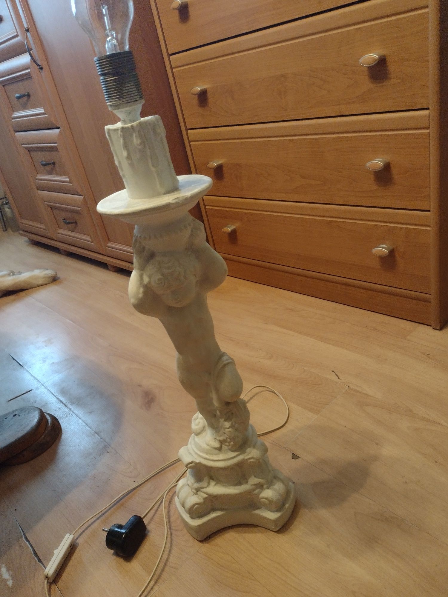Lampa duża gipsowa Amor PRL