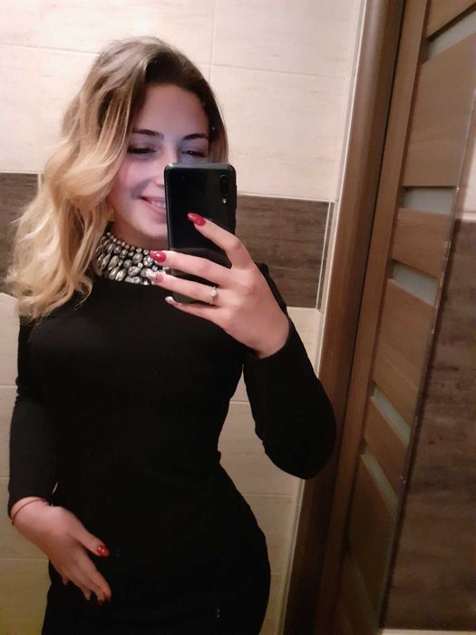 Платье с молнией на спине