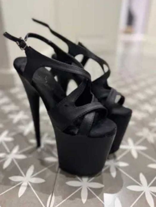 Стріпи Pleaser 38р Трійки стрипы екзот