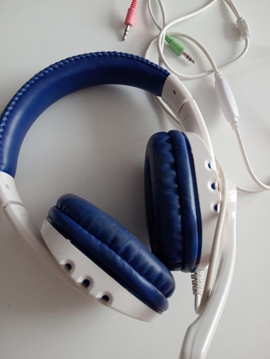 Słuchawki z mikrofonem