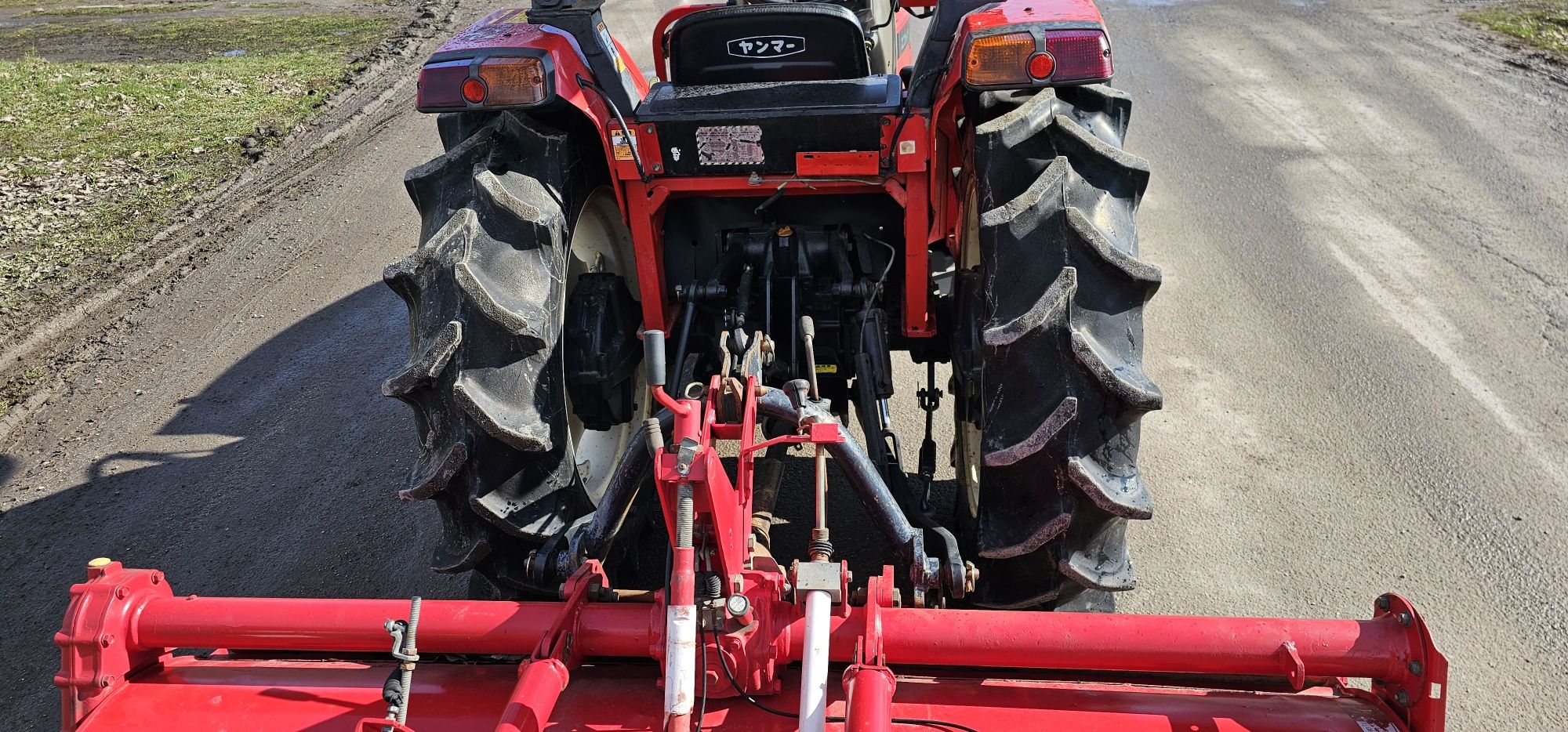 Японський  Мінітрактор Трактор   Yanmar AF330