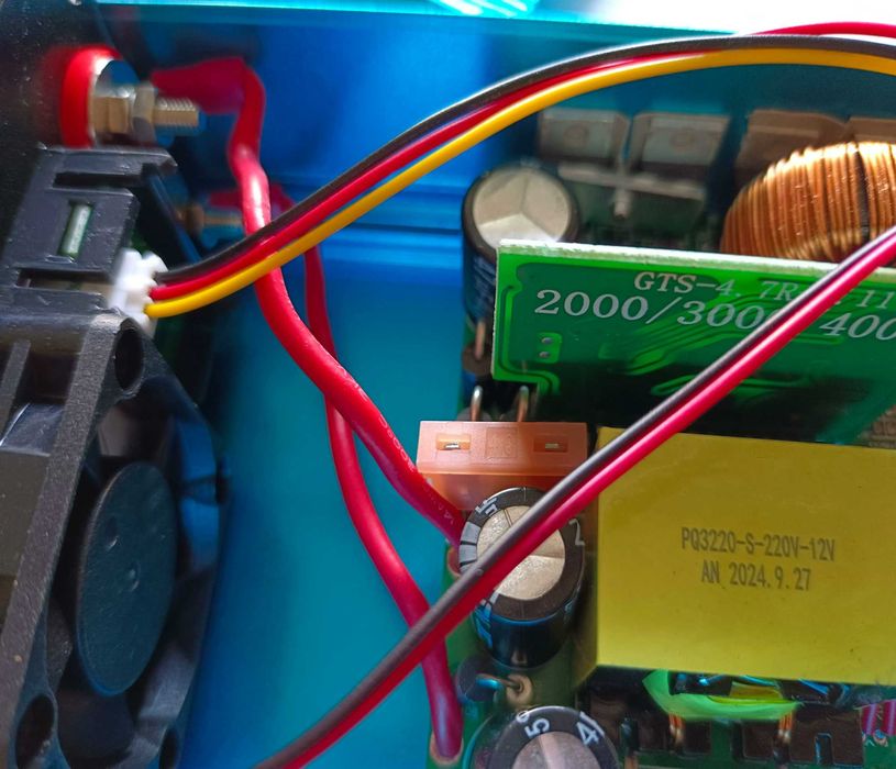 Инвертор преобразователь напряжения 1000W (чистая синусоида) на 220В