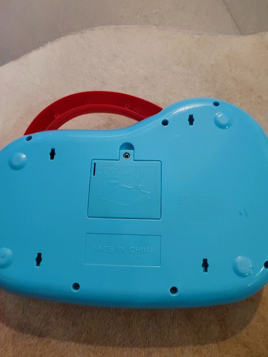 Piano musical criança