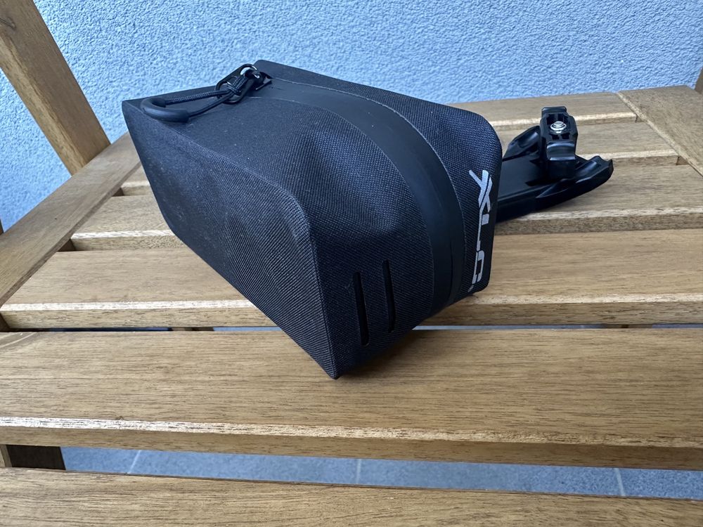 Torba podsiodłowa XLC FIDLOCK Push 600 + baza