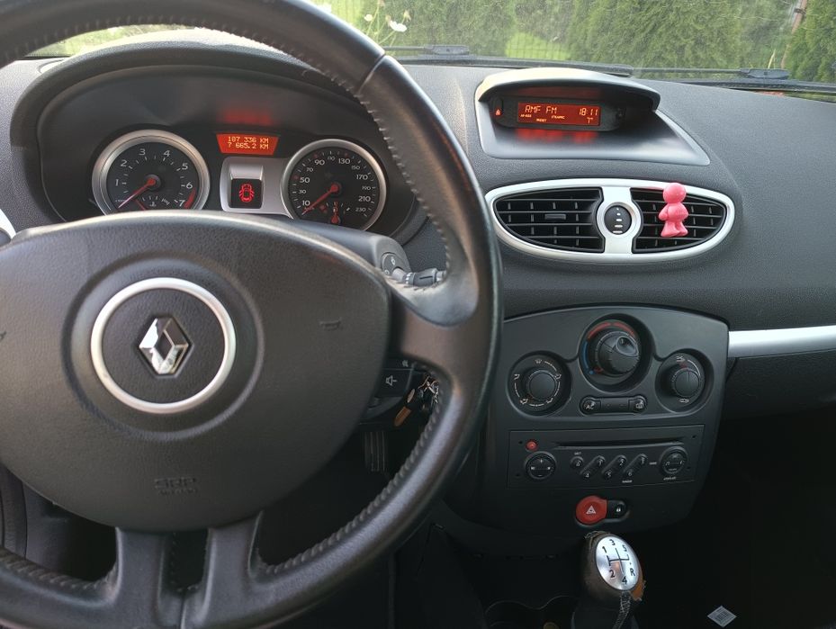 Renault Clio III benzyna 1.4 2006