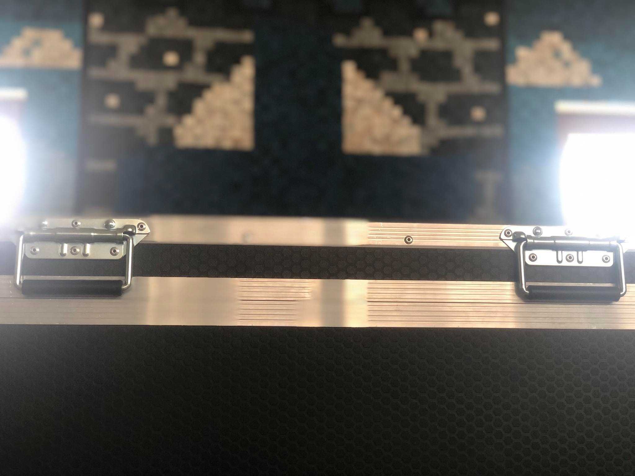 flightcase (97x97x67cm)
