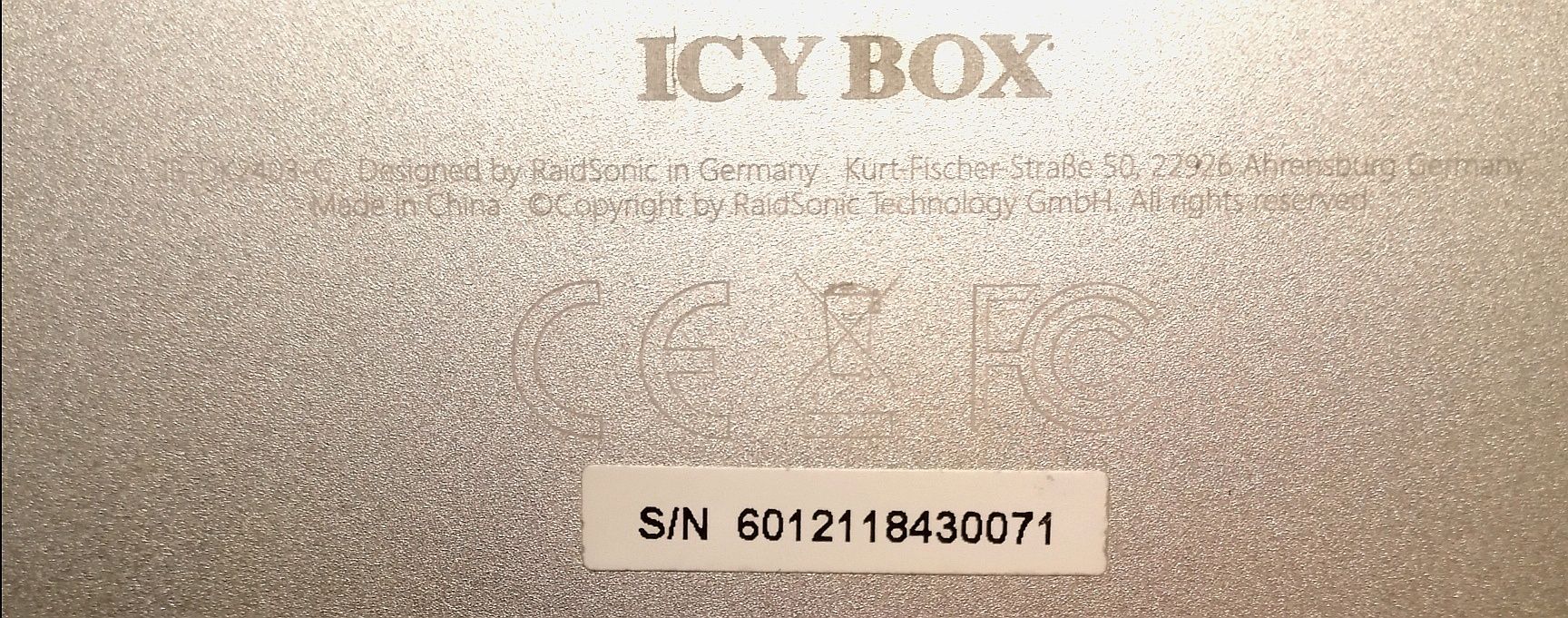 Продам док станцию ICY BOX