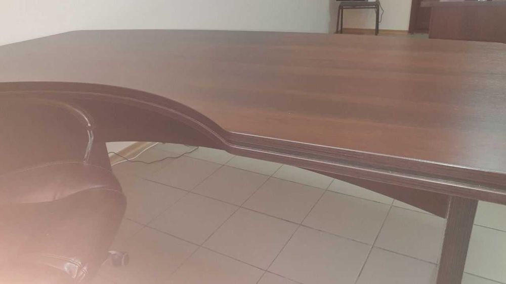 продам стіл офісний