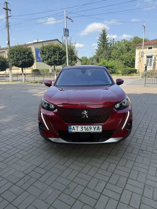 Peugeot E2008 Електро 300 км