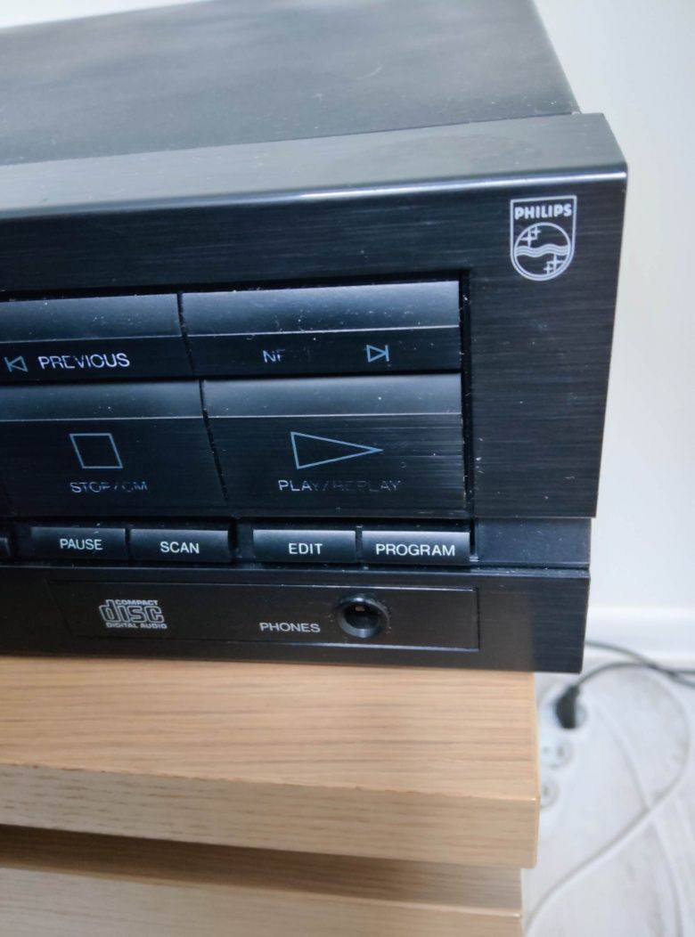 Odtwarzacz CD Philips CD 604