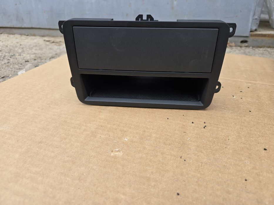 VW  перехідна рамка для магнітоли