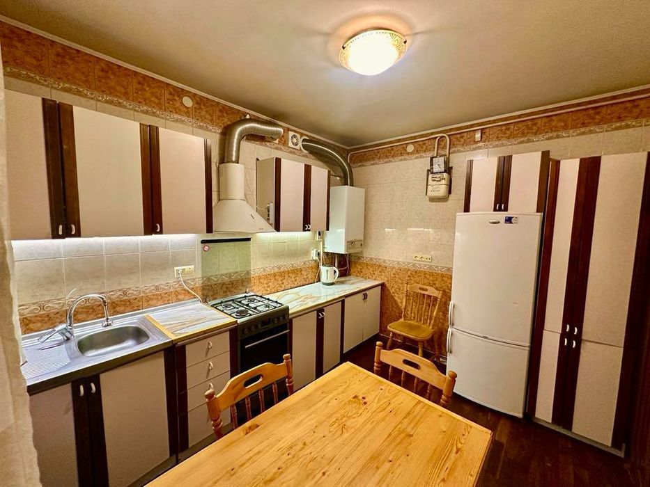 Оренда будинку (спарка) вул.Антоновича, розглядають з тваринами.