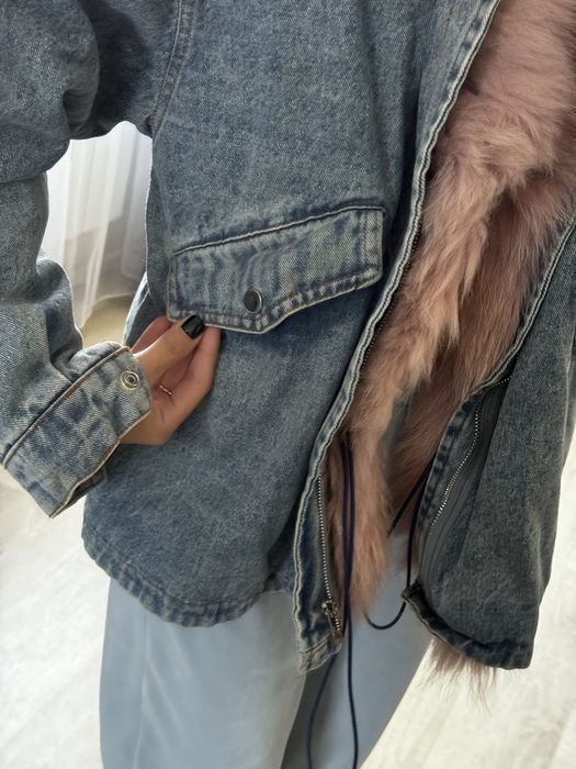 Джинсова куртка.