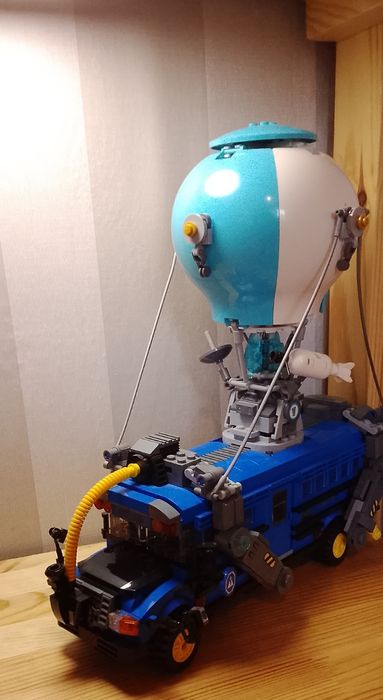 Battle bus fortnite бойовий автобус фортнайт лего