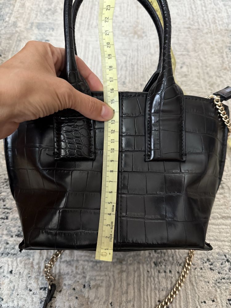 Сумка чёрная через плечо ZARA