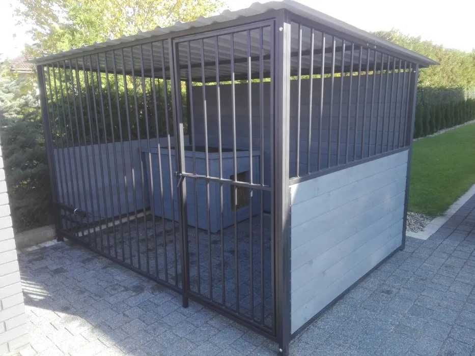 Kojec dla psa. Ciężki, spawany, ładny