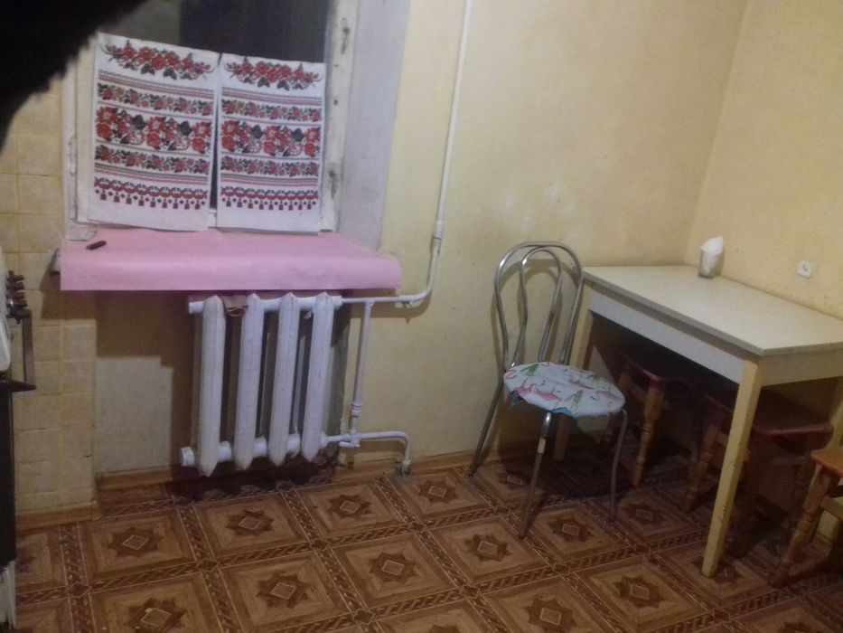 Сдам комнату в 2 -х комн. квартире,  1500 грн. за все, лето. Зима 3000