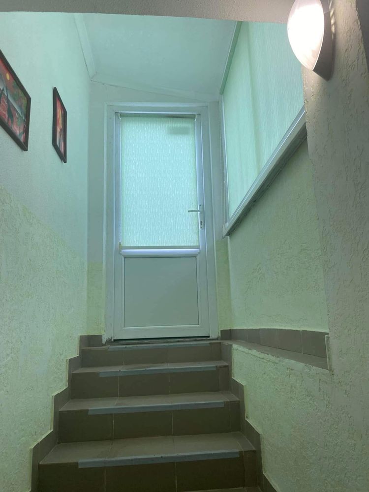 Продам 1 ком.квартиру в цокольном этаже