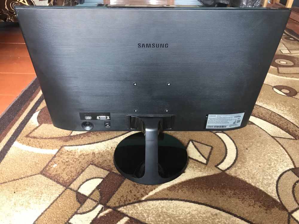 Монітор Samsung fullHD 22”