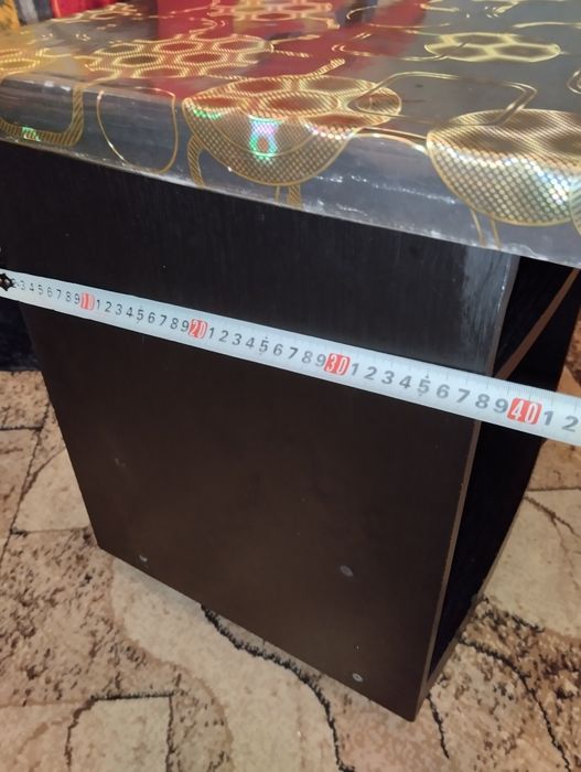 Журнальний столик