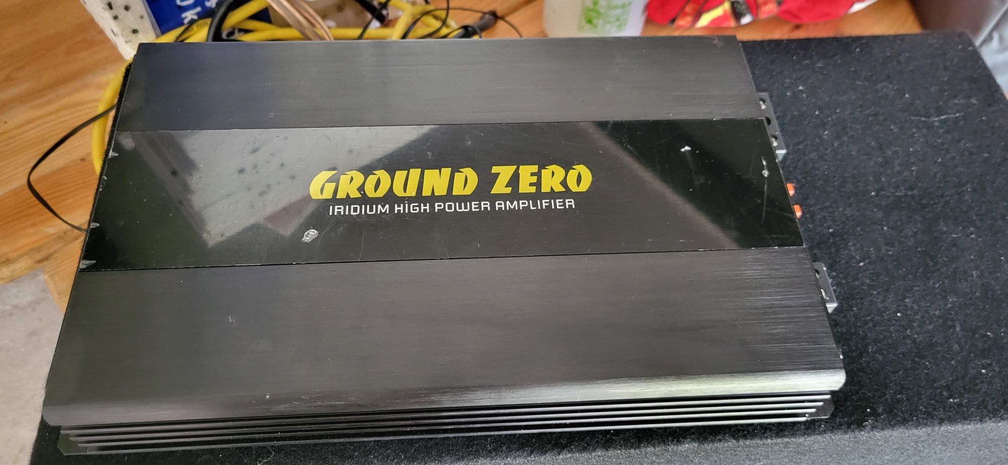 Subwoofer ground zero ze wzmacniaczem