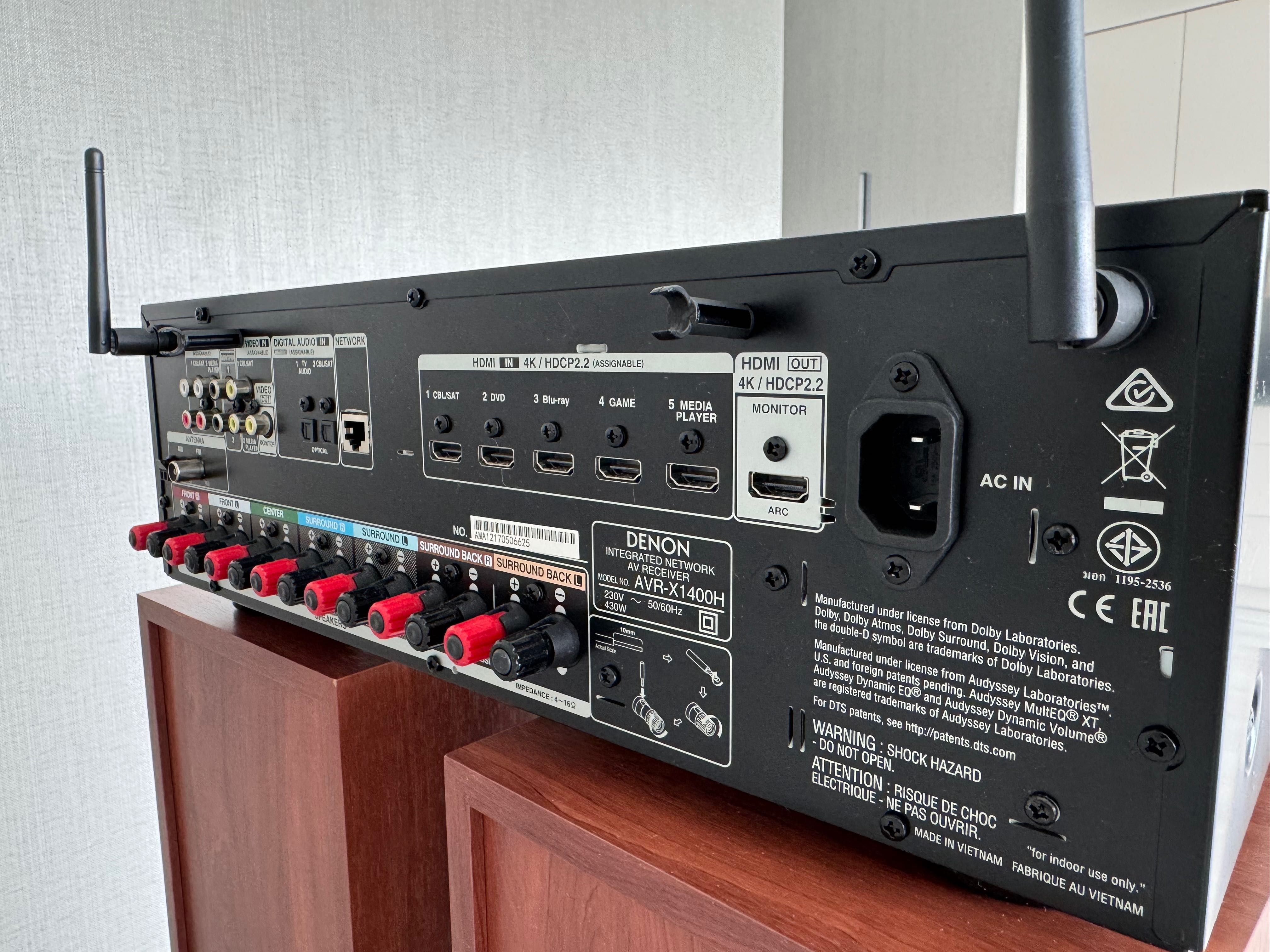 Kino domowe; amplituner DENON AVR-X1400H; głośniki wilson MoviX 5.0
