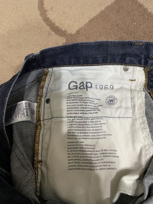 Чоловічі класичні джинси Gap