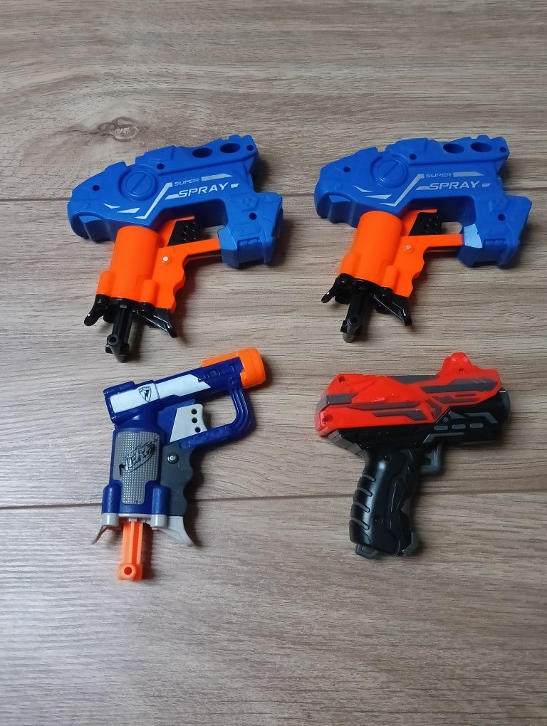 Pistolet nerf i inne