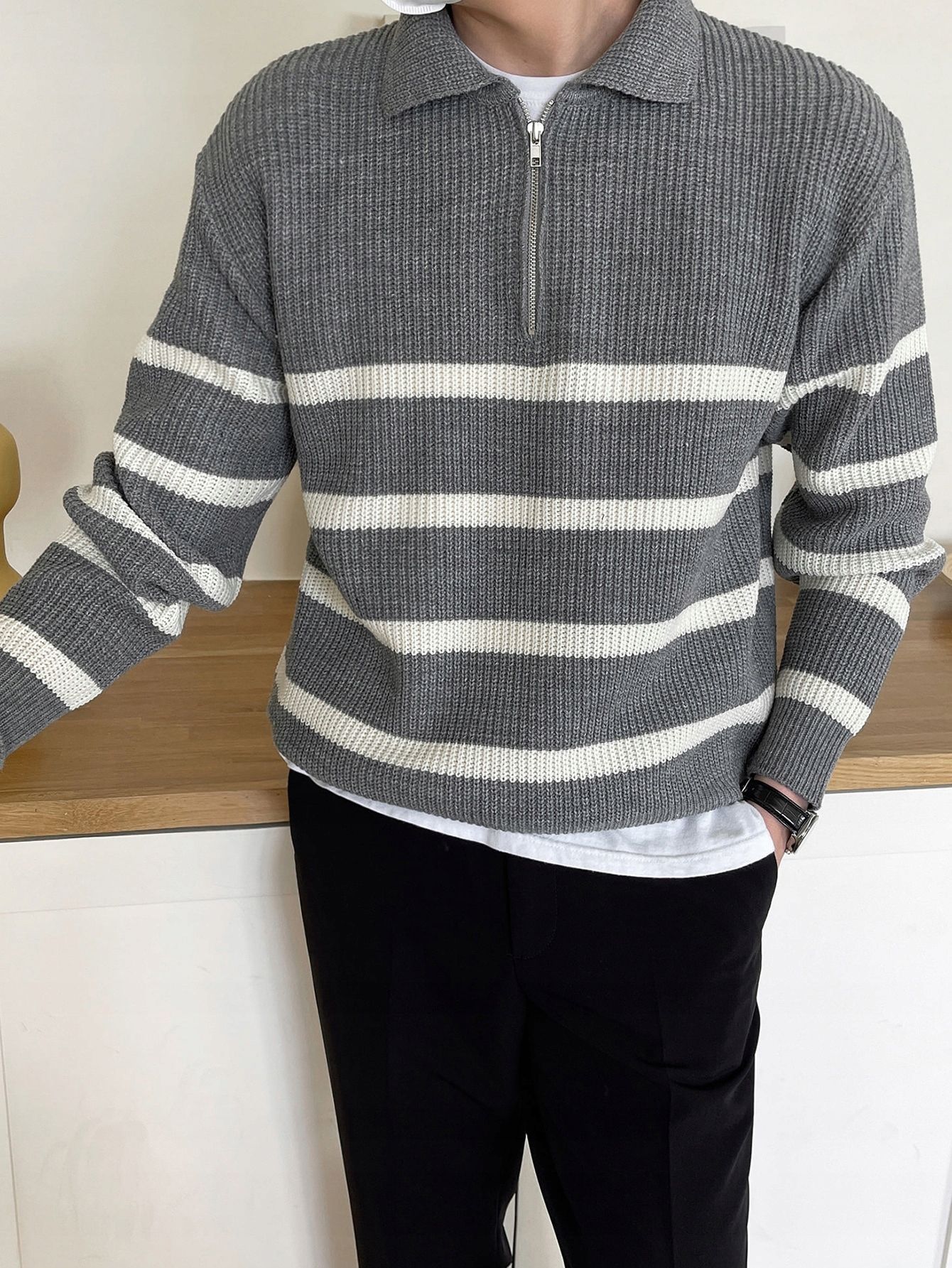 Sweter Męski W Paski Z Kołnierzykiem Szary Casual Dazy M