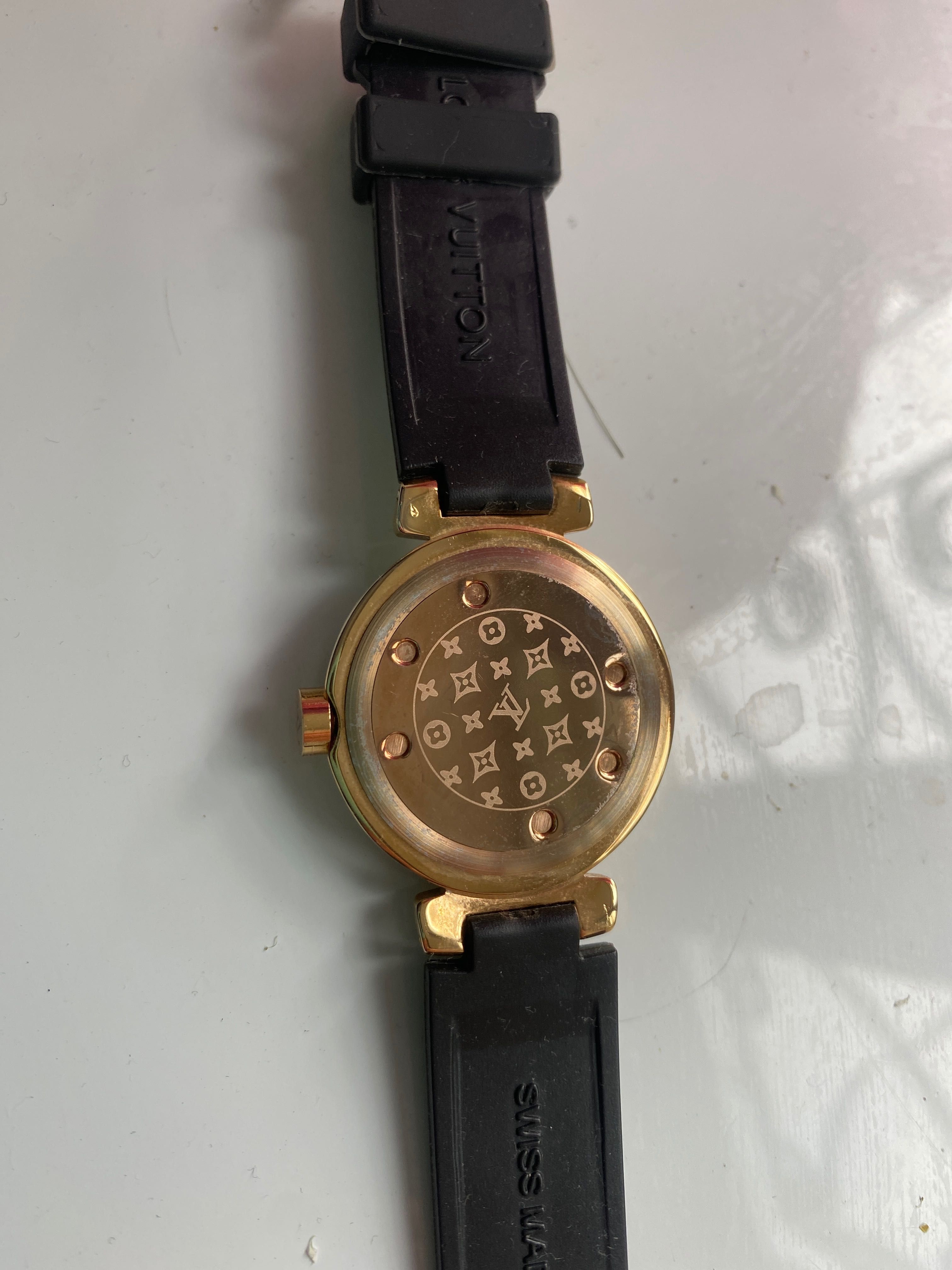 Продам новые часы по 500 гр Louis Vuitton