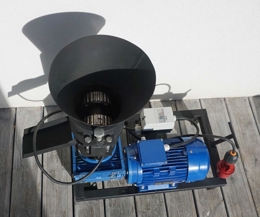Pelleciarka 3kw Amwik pellet 400V granulator pasz