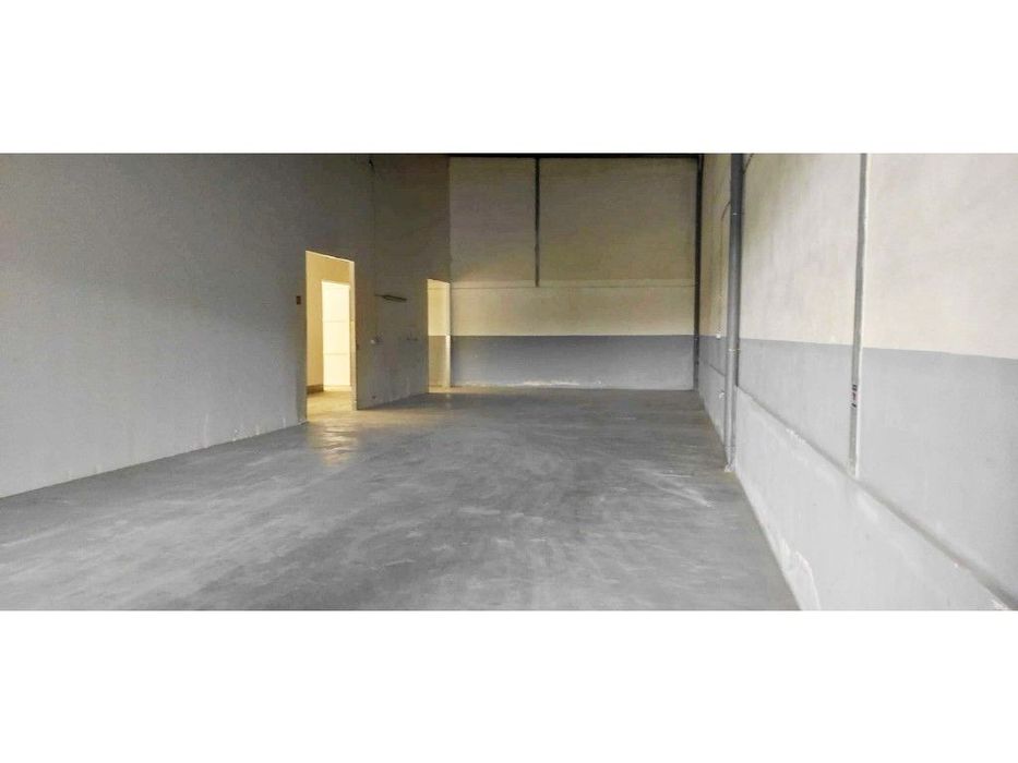 Armazém na Zona Industrial da Maia