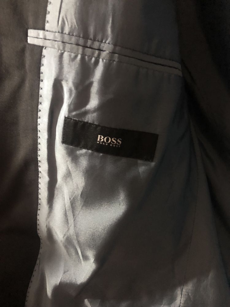 Продам піджаки фірми Boss